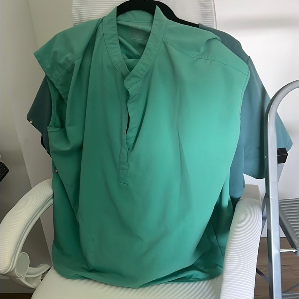 Teal Scrub Top and jogger pant surgical green